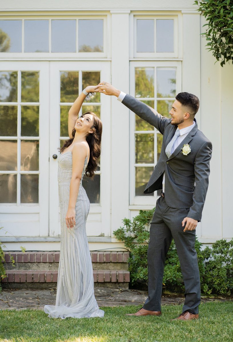 aaxxmz's tweet photo. last prom done right :) #PROM19 ❄️ https://t.co/7SjadQtz4f