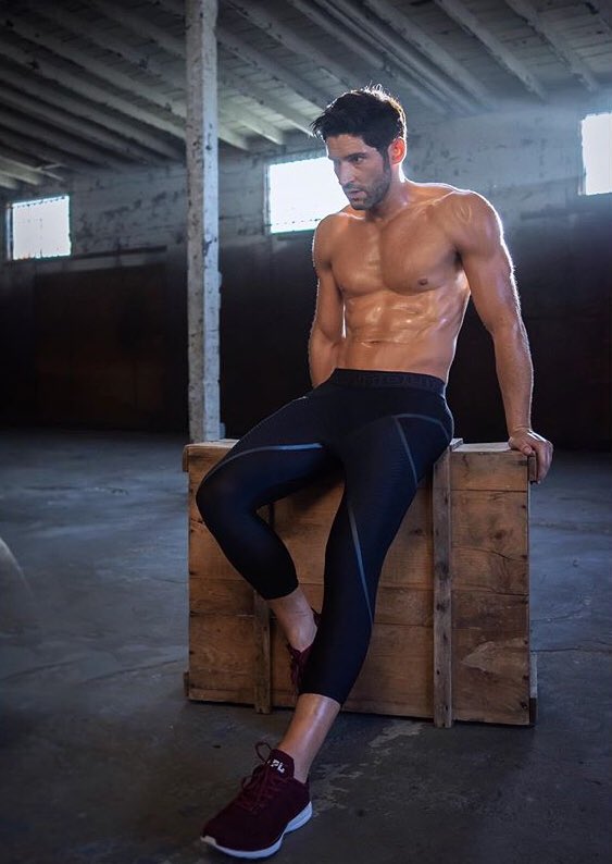 Tom_EllisFans's tweet photo. Repost #arsen_ist IG :
« My #outtakes @MensHealthMag & @tomellis17
Lead 📸@lesliealejandro
2nd 📸 & assist #arsen_ist
Stylist #langy
Photo Assts #arsen_ist #feisimo
Groomer #brigettemyresharpe
Hair #styleswithange
#BTS photos #kaipo81
Personal Trainer #paolomascitti » https://t.co/6uzyEN5Fva