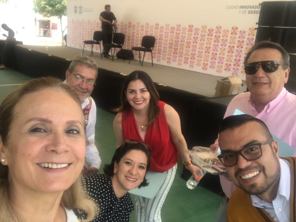 OfeliaAngulo_'s tweet photo. Hoy se presentó el Programa “Educación: El corazón de la política social de la CDMX” en el Parque Tezozomoc. Gracias UNAM, IPN y TecNM por acompañar este evento con actividades en la Feria de la Ciencia. Gracias a todos por asistir. https://t.co/2sq2vOnye9