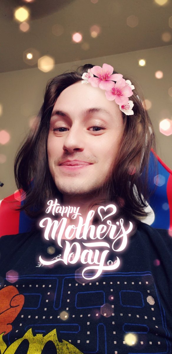 BethHanley1's tweet photo. @HigginsThird @A4Andre Most revealing Mother's Day ever https://t.co/bcAMCE1AVs