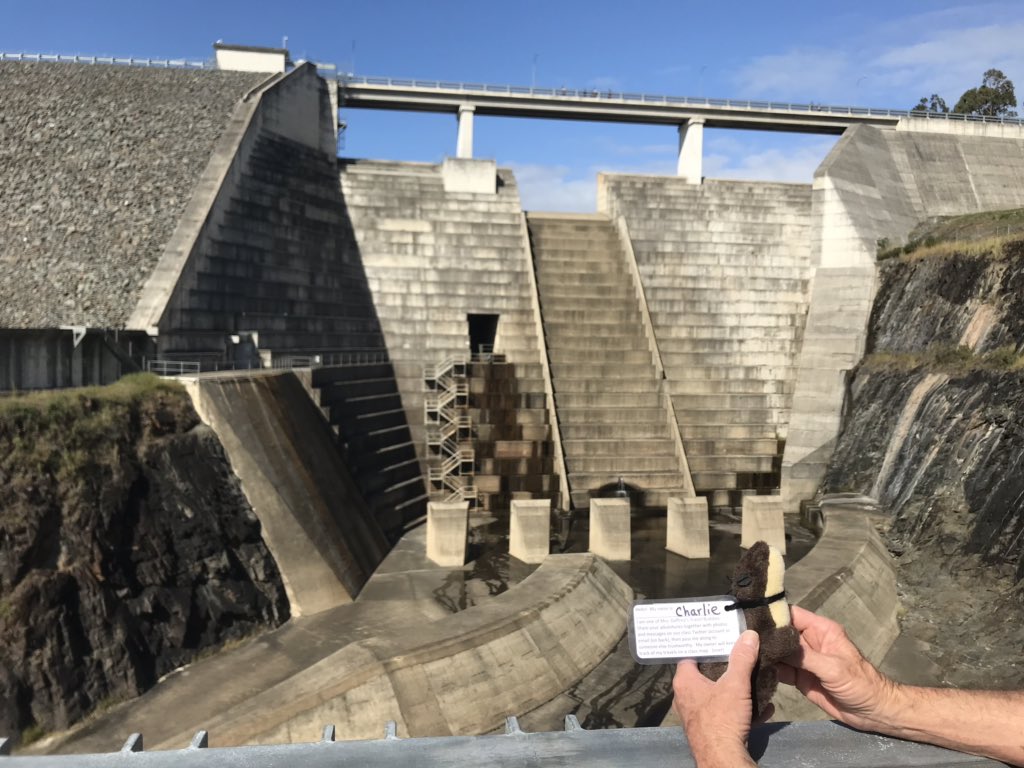 KambergSharon's tweet photo. @GaffreyGrade2 Hinze Dam is much bigger than our Lake Success Dam! https://t.co/OImHvAKvpl