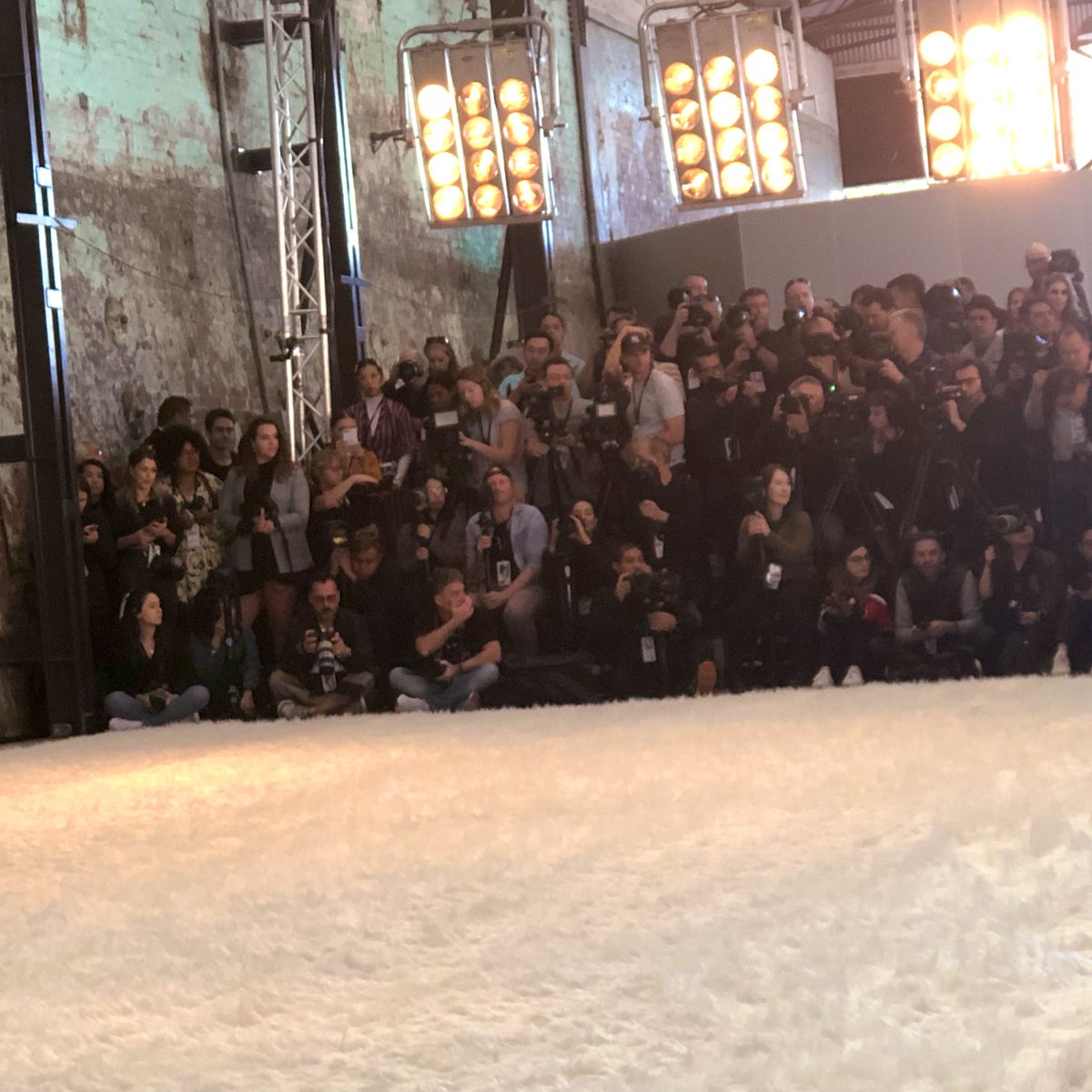 GlynisTN's tweet photo. Ready to go... #mbfwa #becandbridge #flokati https://t.co/ojkABLk7E1