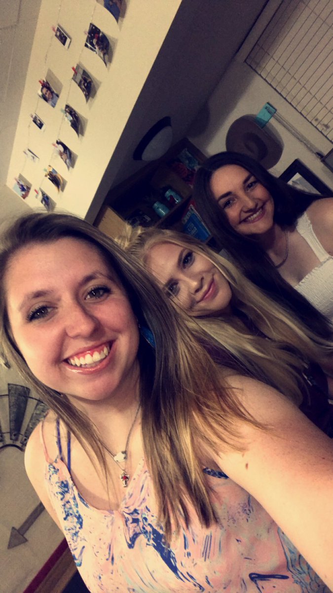 Kayla_nicole53's tweet photo. Where did the time go?? I’m not ready to leave my people on Wednesday!.....HOW AM I SUPPOSED TO NOT SEE YALL EVERY DAY:( https://t.co/5vnSJRJ5JQ