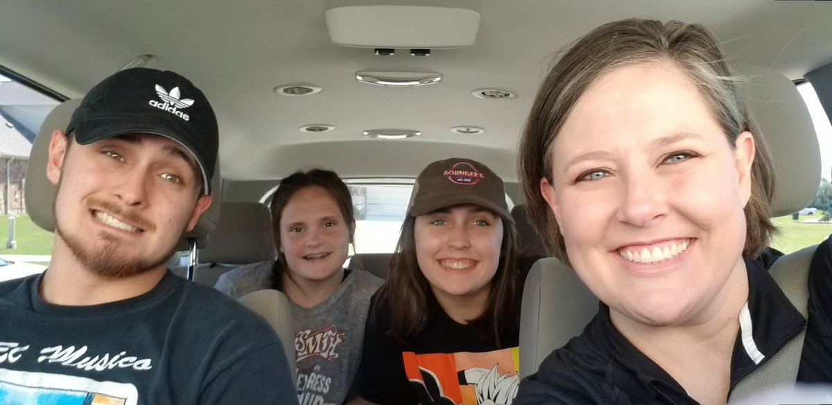 MrsRodzMath's tweet image. Movies with my babies.