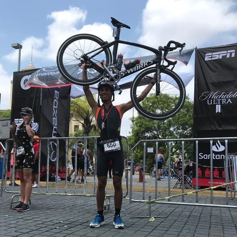 BennyDel2's tweet photo. Sin duda alguna la experiencia mas demandante fisicamente que he echo. Pero grcias a Dios puedo decir que termine un Iron Man 70.3
2k de natacion, 90k de ciclismo, y para cerrar, 21k corriendo #4EverGratefull https://t.co/h9Aj0vnnRe