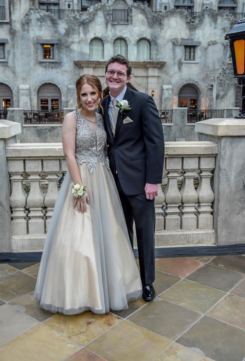 KayleGraham123's tweet photo. Prom 2019... it’s a night that we will never ever ever forget! *que the High School Musical Song* https://t.co/cwlA6xGn8v