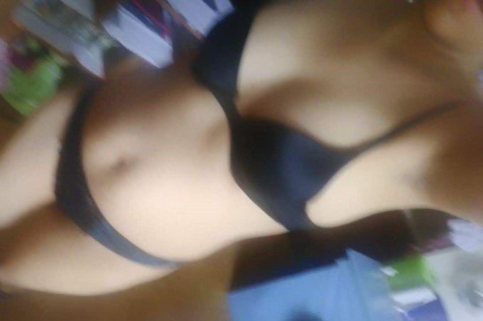 Que raro es ver mi apellido Rodr&iacute;guez como Trending Topic #cosasquepiensoynodigo Si no estas viendo el<a href="/tag/felizdomingo"class="tags"><span>#felizdomingo</span></a><a href="/tag/livesex"class="tags"><span>#livesex</span></a><a href="/tag/xxxshow"class="tags"><span>#xxxshow</span></a><a href="/tag/buendomingo"class="tags"><span>#buendomingo</span></a><a href="/tag/sundaythoughts"class="tags"><span>#sundaythoughts</span></a>