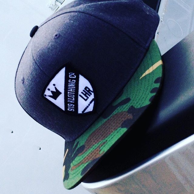 919klothing's tweet photo. Can never go wrong with Camo 👑
.
.
.
#919klothing #919 #beawesome #liveawesome #antibully #antibullying #lifebrand #lifewearbrand #lifewearstyle #antibrandbrand #summerdays #krown #wearyourkrown #neverfitin #camosnapback #snapbackhat  #getyourkrown  … https://t.co/gTZRCPPeA1 https://t.co/2E6qKe3PqM