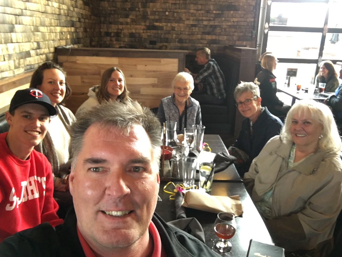 Congrats @8kels_o on your graduation from <a href="/CSBSJU/">CSB+SJU</a>. Both of our girls have graduated college with Magna Cum Laude honors...I think I graduated college with Budweiser Cum Laude honors.