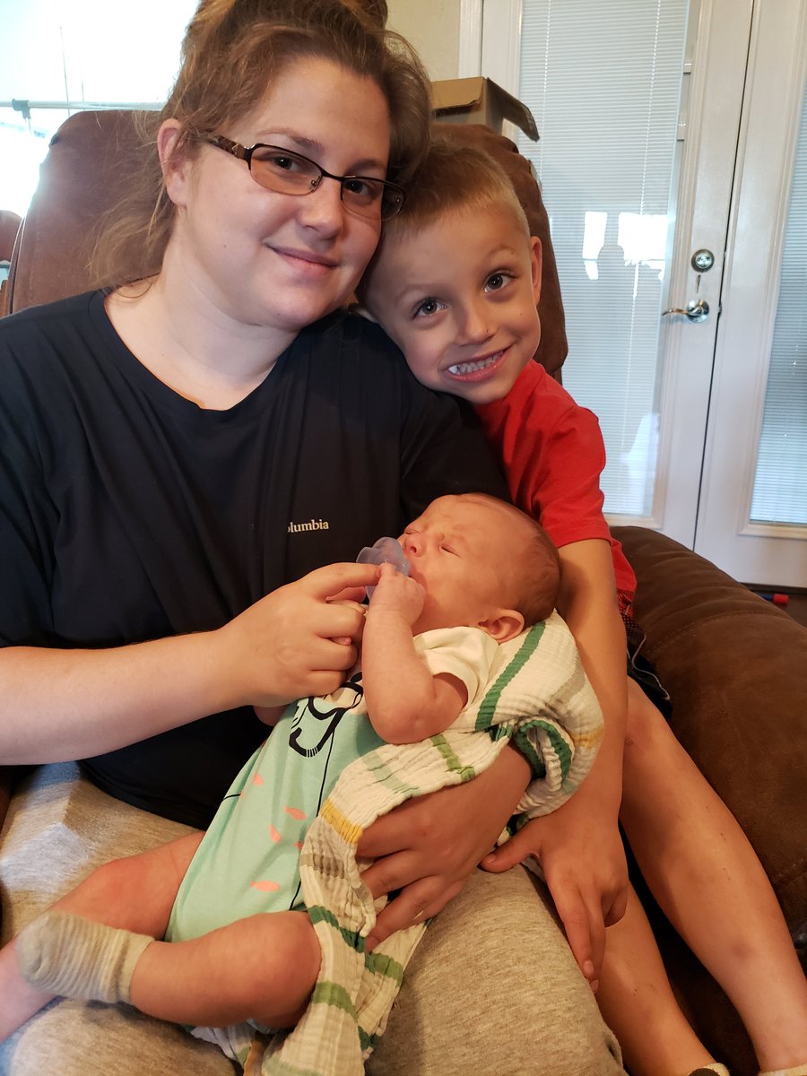 Huntingtec's tweet image. Hunting Tec is wishing all you mothers a Happy Mothers Day! Especially this one, Happy Mothers Day Mindy!