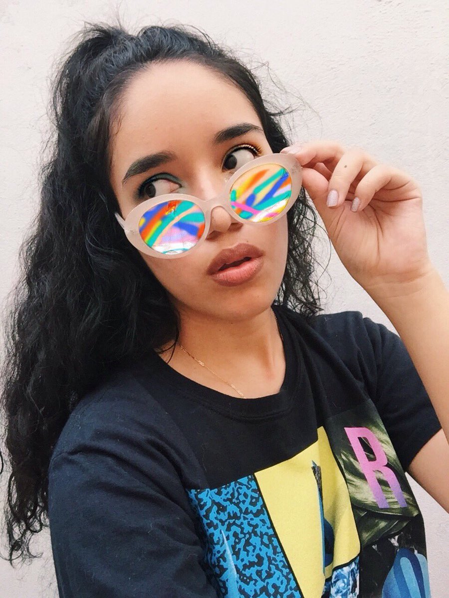 _ItsVaderBitch's tweet photo. 𝔸𝕗𝕥𝕖𝕣 𝕃𝕒𝕦𝕘𝕙𝕥𝕖𝕣 𝕔𝕠𝕞𝕖𝕤 𝕥𝕖𝕒𝕣𝕤 🙃 happy 2nd bday and thanks for saving my life @paramore @yelyahwilliams @itstayloryall @zacfarro #ALart #PMOREart https://t.co/wMBf4vmCjs