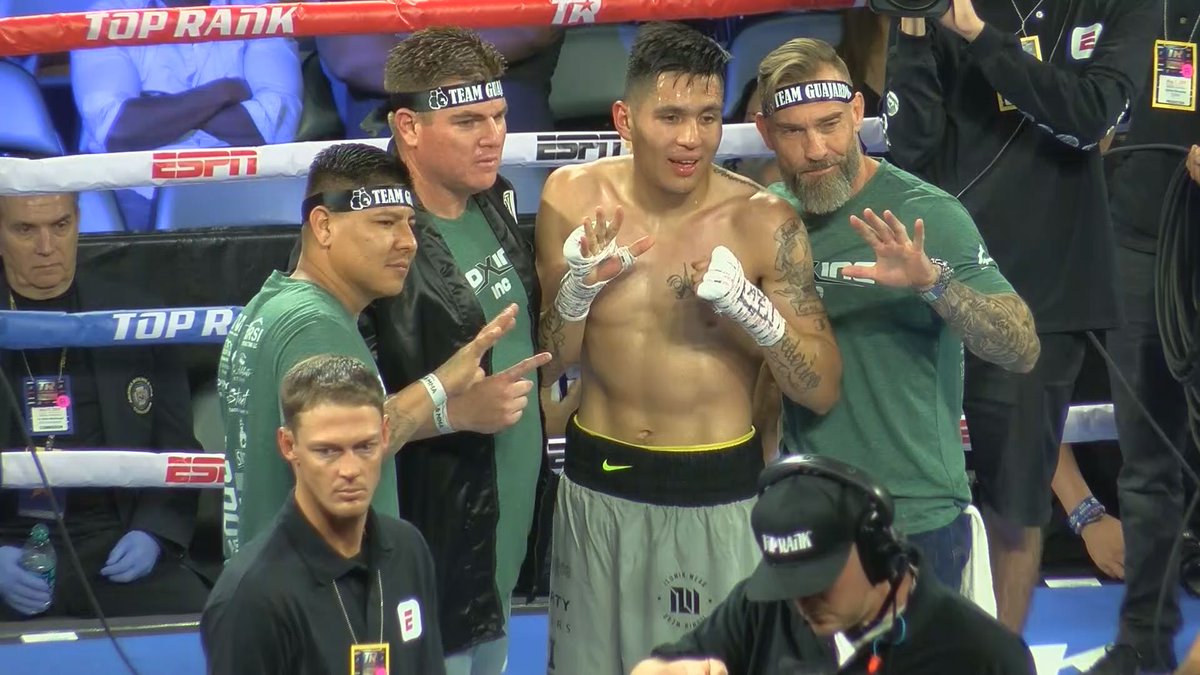DavidKelly1290's tweet photo. It was a good night in ring for #MannyGuajardo AKA #MannyFresh. You'll hear from him tonight on #KOLDNews13 Sports @ 10:25 #TucsonBoxing #BoxingINC #TopRankBox https://t.co/jCY5pVBbno