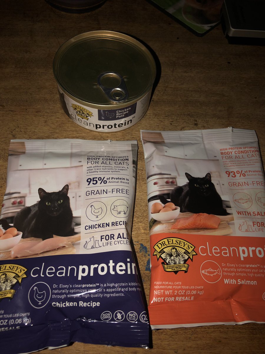 recordselection's tweet photo. Thank you so much @drelseys for these samples! My cats loved them and and the wet food smelled so good my dog wanted some too! Would highly recommend ordering dr elsey’s brand cat food if you want to feed them the highest quality! #cats #catfood #pets #sample https://t.co/xo5Z2FvRE4