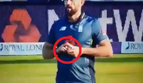 FoxCricket's tweet photo. Liam Plunkett has been fully exonerated of tampering with the ball despite footage of him rubbing his fingers on the Kookaburra causing a stir. 

WATCH: https://t.co/8doVgnFgyj https://t.co/CpRSMGLGjl