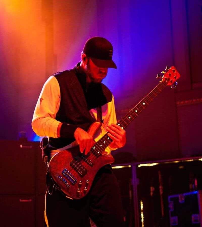 mary311forU's tweet photo. Just the best on the bass ever
Love this pic!!!!!
@pnut @311 #bassintheface
#311isTimeless https://t.co/JKfq1u5H2z