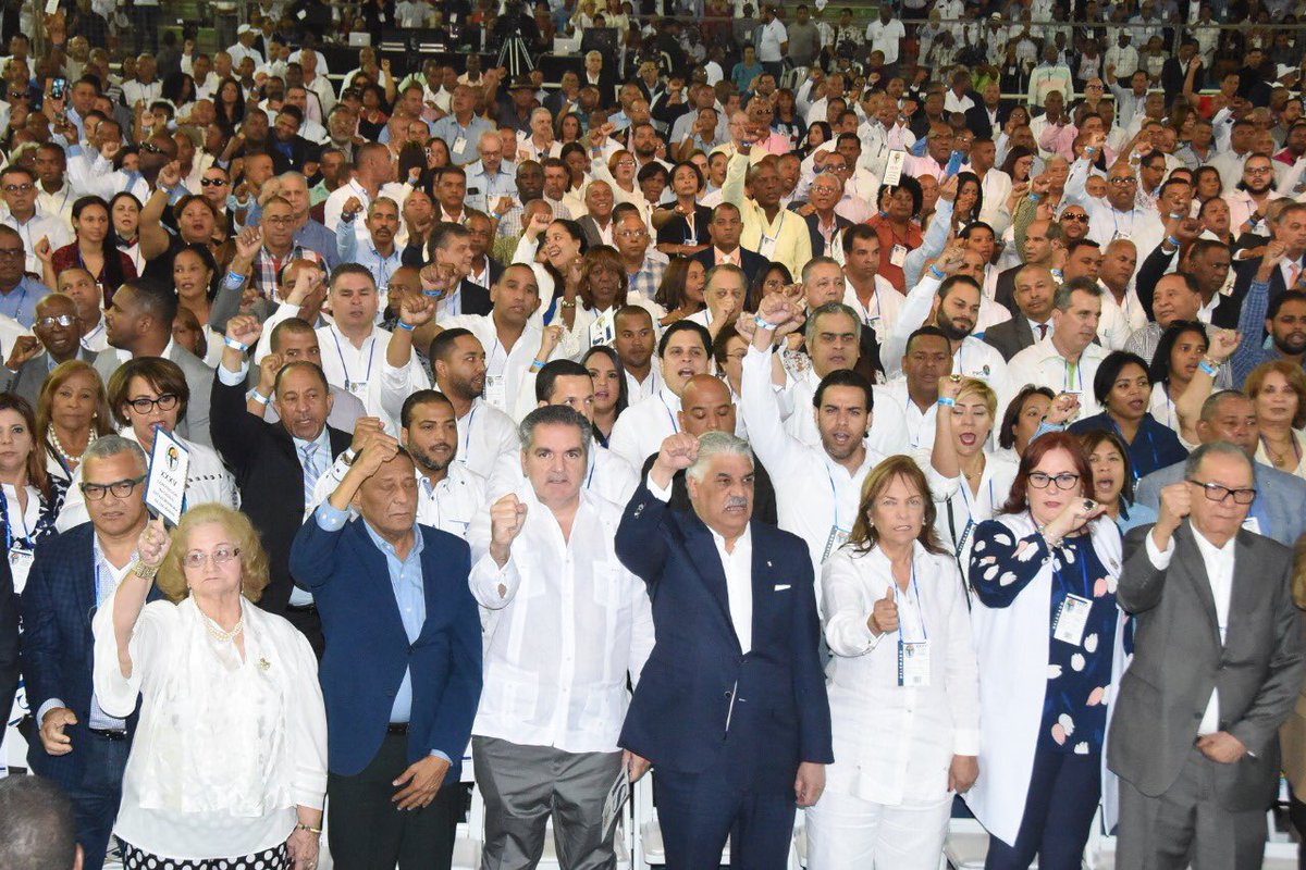 JuanSantosRD's tweet photo. En la XXXV Convención Nacional Extraordinaria Salim Ibarra, se demostró con hechos el crecimiento de @miprd. Otra victoria más para nuestro partido, hoy con un cuorum de 76.24% .@MiguelVargasM el Líder indiscutible del PRD. #PRDAvanza #ConvenciónNacionalPRD https://t.co/357yXpTZmi