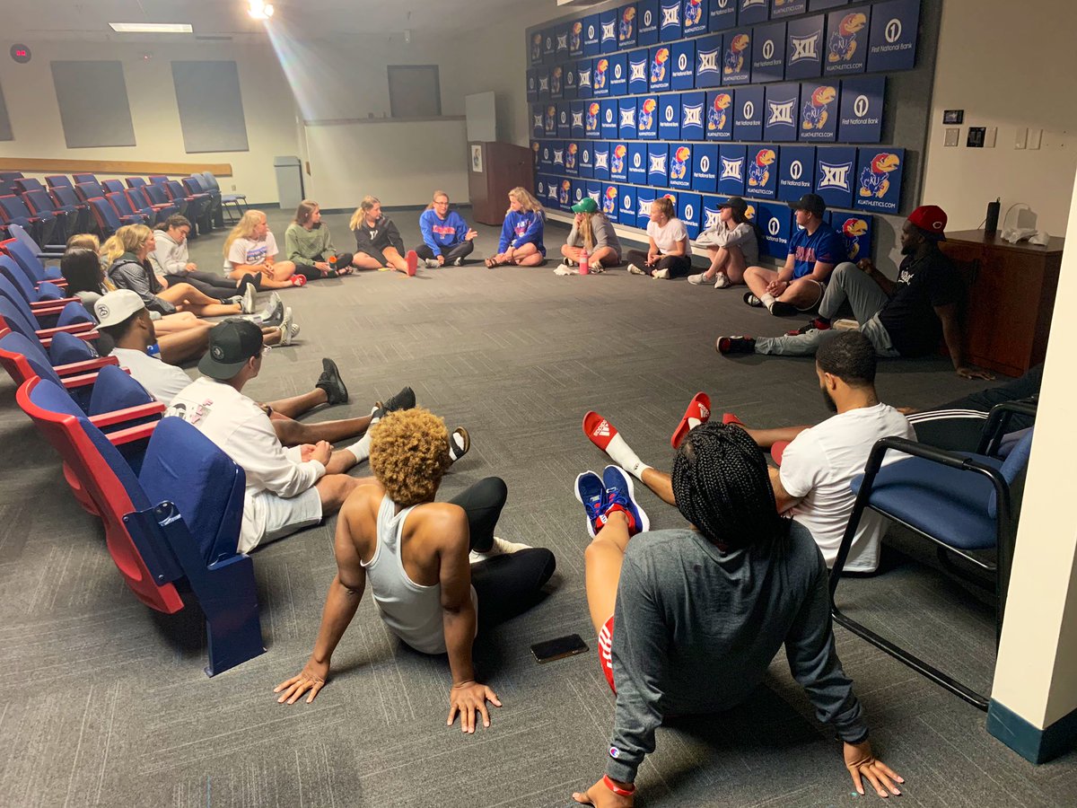 KansasFCA's tweet photo. 🗣 BEST NIGHT EVER 🗣 

Our last session of the semester was easily our best one yet! Bonds were created and hearts were touched! TRULY POWERFUL 🙏🏽 

SEE YOU AGAIN SOON! ❤️ https://t.co/2hMtbXXVH0