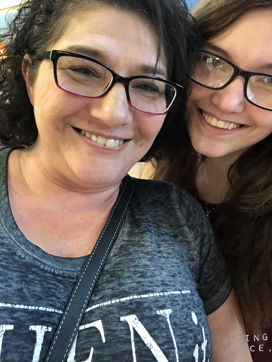 s_rving's tweet image. Then and Now. #MothersDay #MomandDaughter