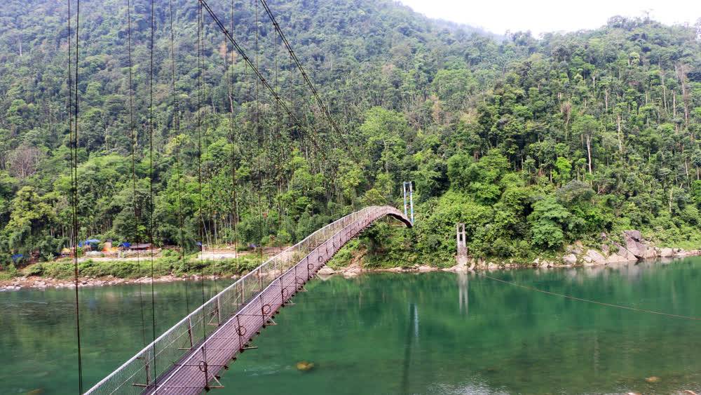 malavik52673603's tweet photo. Meet The Most #TransparentRiver In #India, #UmngotRiver in #Dawki In #Meghalaya State Is The Crystal Clear River In India.
Make A Visit To This Place Without Any Failure...https://t.co/wd7Kidj0lK
#Travel #Toursim #Shillong #Meghalaya #Bangladesh #summervacation https://t.co/It6i8Ge8D7