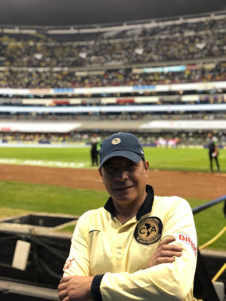 mikelcruzz's tweet photo. @ClubAmerica se la volviste a hacer al #cruzazul !! Por eso eres #elmas6rande #S13MPREÁGUILAS https://t.co/Fm8hGNRhv0