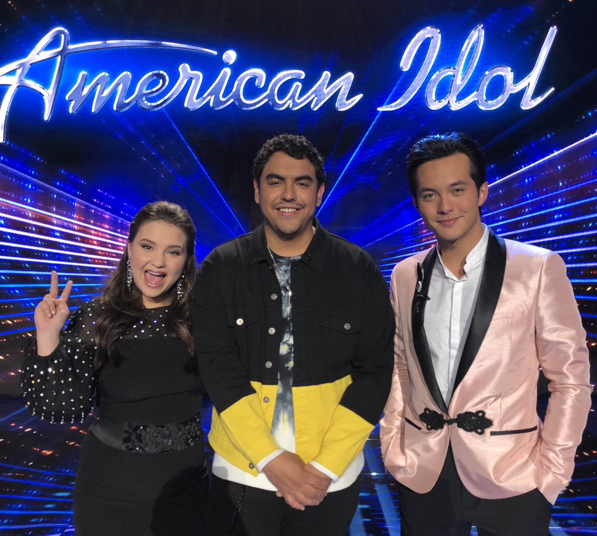 lukebryan's tweet photo. Next week we find out who the next #AmericanIdol will be. Get ready for a great finale. https://t.co/D9BEj4QtH1