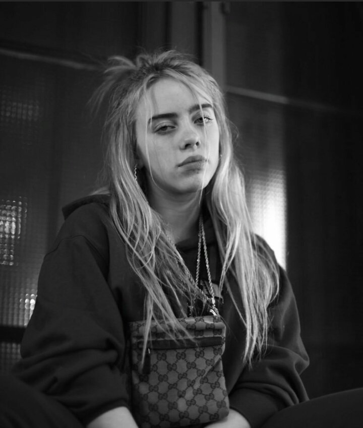 weekly•post tweet media