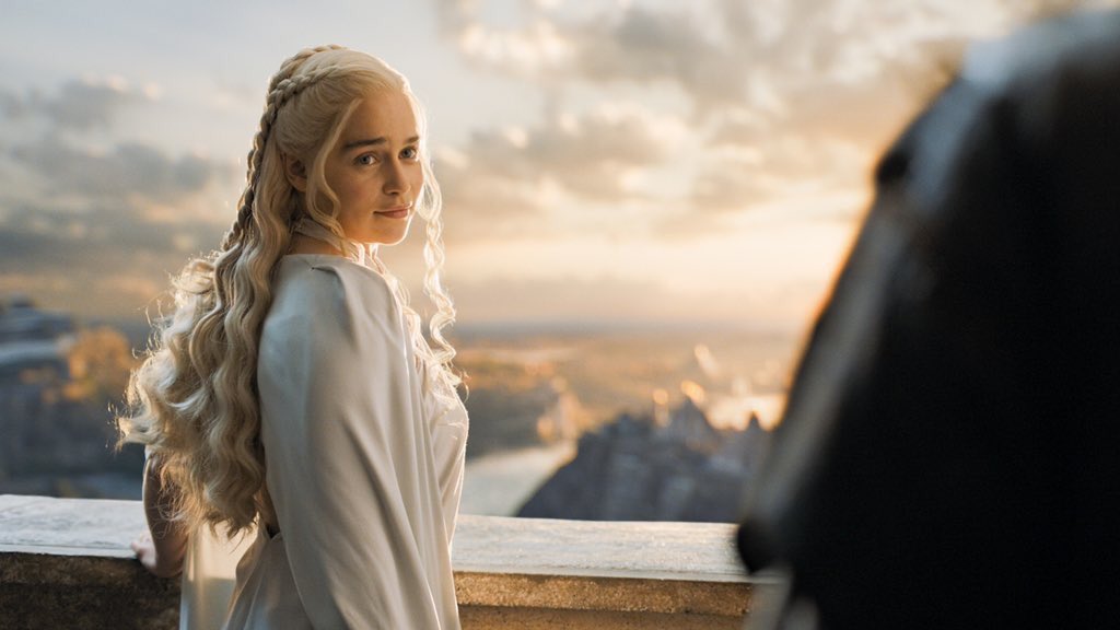 ilianacucu's tweet photo. Que descanse en paz Daenerys Targaryen, No la han matado todavía pero arruinaron su personaje que es incluso peor a que la hubieran matado #GameOfThrones https://t.co/wEMgb15fSZ