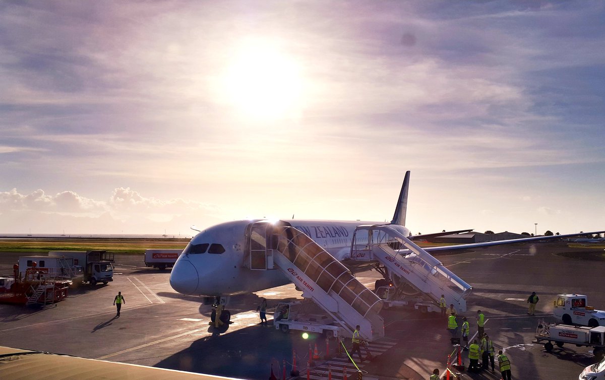 AlainaGillies's tweet photo. @FlyAirNZ in Papeete ❤☀️🏝 https://t.co/hS1LwPWqy6