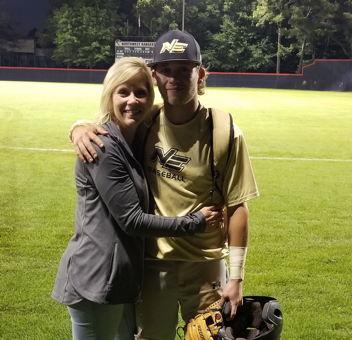 jroach05's tweet photo. I absolutely love every kid I have coached over the years, but none more than #5 @CarterRoach. I love you very much, you have made this dad very proud for many years!!  #totalclass. https://t.co/8jIvjCZL18