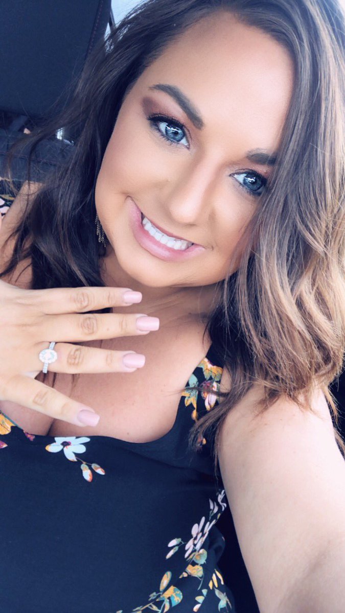 Catie717's tweet photo. Does this ring make me look engaged!? 💕💍 https://t.co/WGnC5oSysx