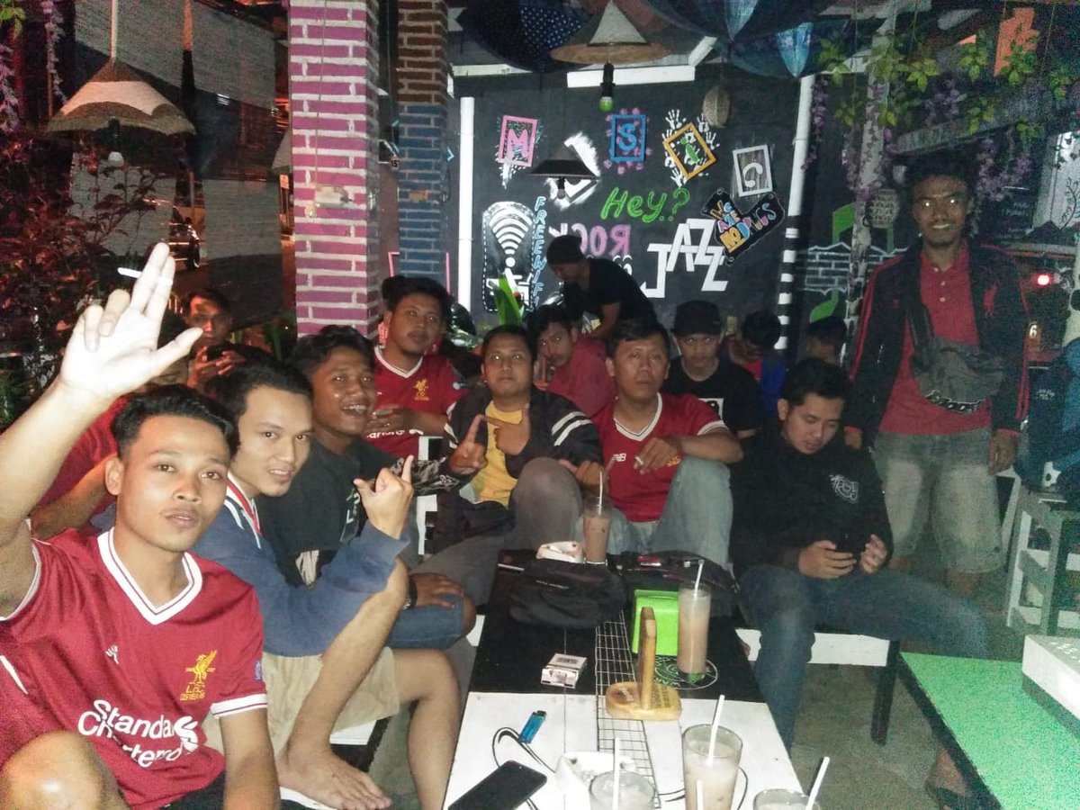 Liverpool ora sida juara EPL lur.. Tapi tenang, musim belum berakhir.. Sampai jumpa di Nobar Final UCL..