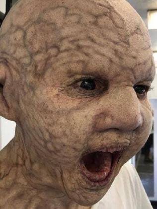 Que chingón que después de quedar fuera de #Birdbox, el bebesote consiguió trabajo como #TheMountain en #GameOfThrones 👶🏻