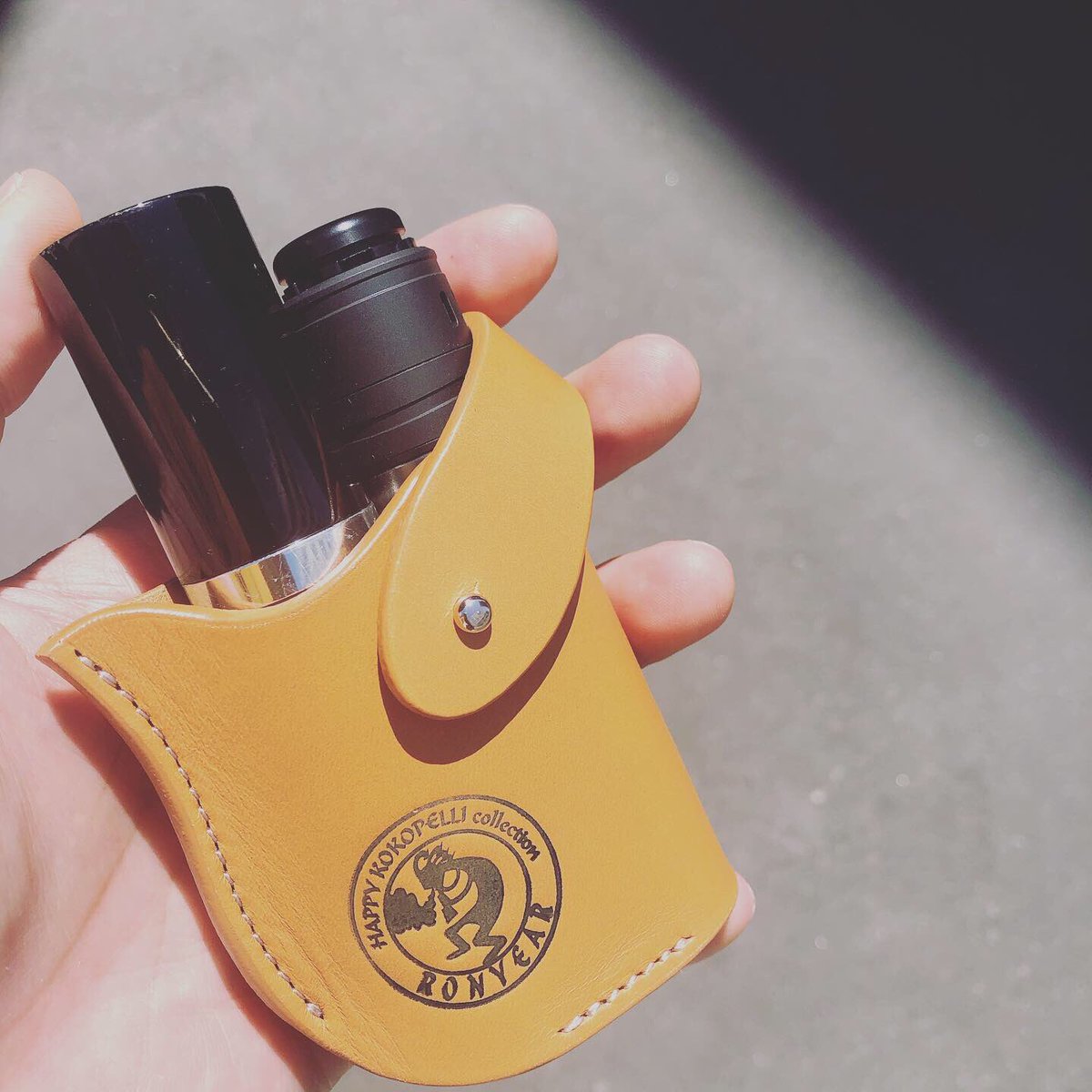 vape_hokkaido's tweet photo. MOD:killer gun
phobia V2 RDA
ronyear mod holster
小春日和ですね。小さな相棒と出かけよう
#vape #電子タバコ #ベイプ #北海道 #札幌 #ベイホク #vape札幌 #vapesapporo #killergun #hexvapers #ronyear
https://t.co/2F5F2yzxhD https://t.co/oip26Z0EFB