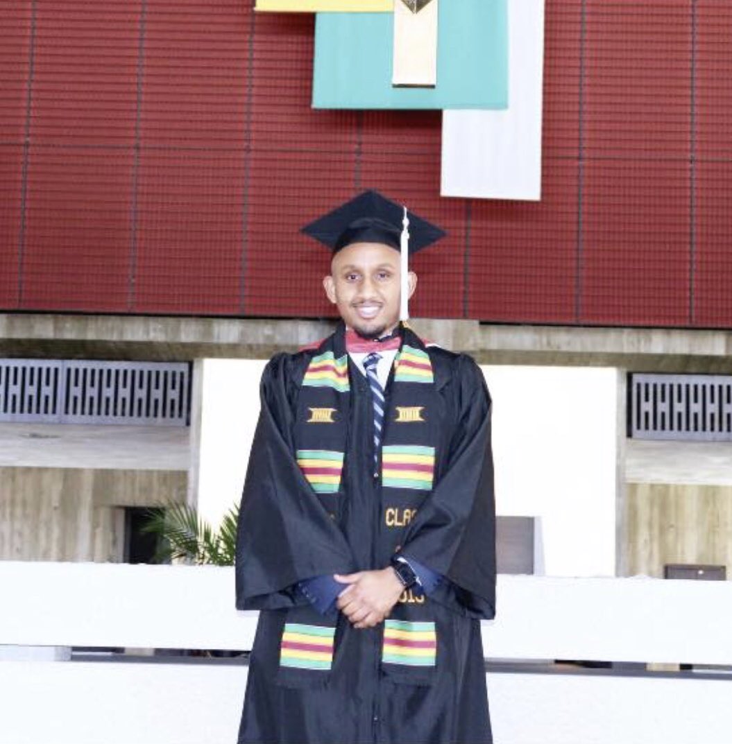 SCSYOMN's tweet photo. Representation matters congrats to our community coordinator,#IsmailAli,#SCSYO strives to make the world a better place for our youth.Class of 2019,@CSBSJU https://t.co/bpfkEhNmni