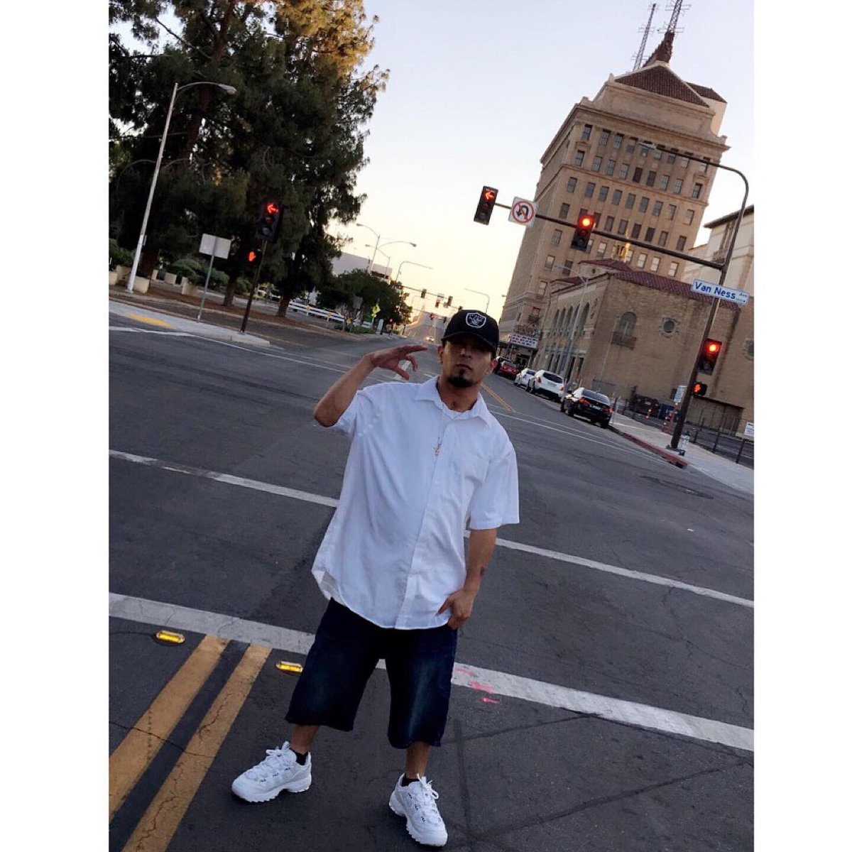 IsaaacRodrigue1's tweet photo. itss my mfah CakeeDayy C 💎🥶🥳🎂💙 
#iCeeDaC 
#bigg22 
#mayy12th https://t.co/JvaOLu8Vgp
