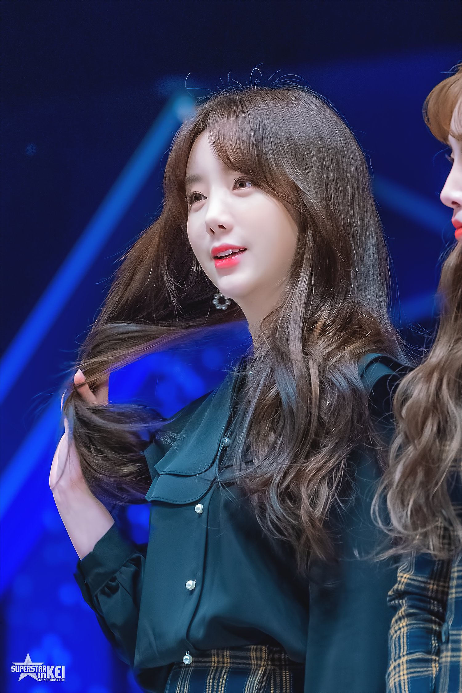 D6aqQoPU0AIhm4e.jpg:orig