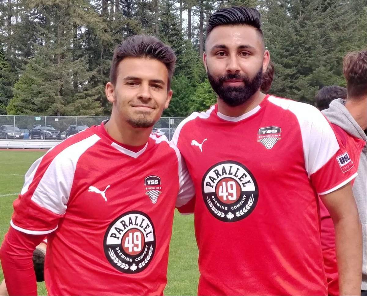 Cmacmillan24's tweet photo. Good to be playing with my old @UFVCascades teammate @Gurmaan_Jhaj again at Swangard stadium. @TSSRovers vs @LaneUnitedFC 2-0 win. Each with a goal 😎👍 https://t.co/h5jXm0FAWV