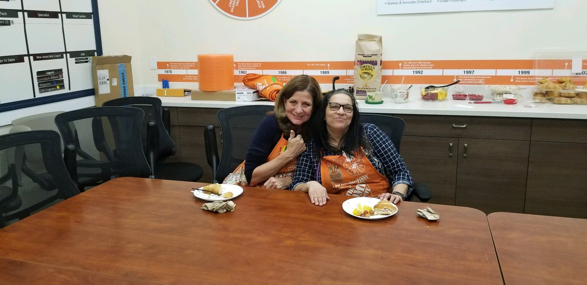 A little something for all the moms that spent today with their orange family and not at home. Thanks for all you do!! <a href="/Tammy_T000/">Tammy Pham</a> <a href="/McFarrenGary/">Gary McFarren</a> <a href="/Iafano86/">Joey Iafano</a> @lilmaeflower <a href="/mthompson1711/">Michelle Thompson</a> <a href="/commerceHD/">Commerce Home Depot</a>