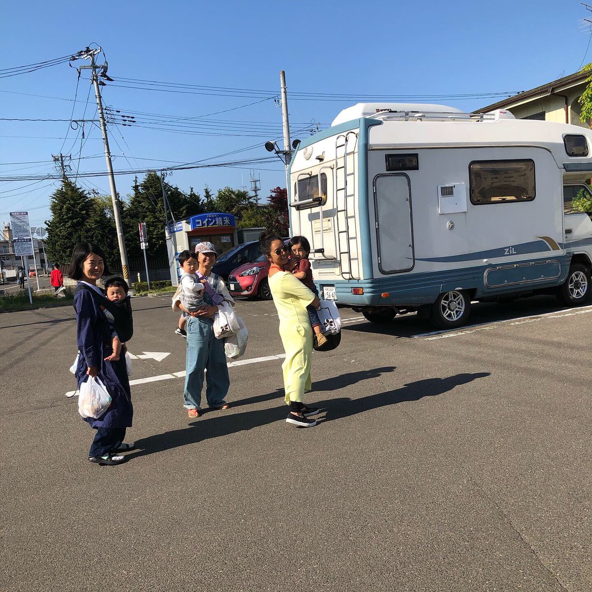 HaLeBaLeKiri's tweet photo. 仙台へ移動
3人のままと3人の子供と熟女
キャンピングカーの旅

サーフィンしてBBQして温泉入って
子供の日だか
母の日だか

とにかくみんな全力の日々✨✨✨ #仙台 #volcom #campingcar #campingcartrip #mamatrip 
#bbq #skatepark #2yearsboy 
#2歳と旅 #旅と歌と息子 https://t.co/8tsNZCGhiE