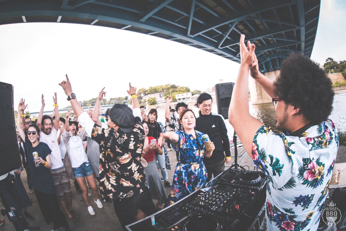 afromance's tweet photo. BBQやり始めて気づけば８年。

継続に大事なことは「無理をしないこと」

もっとやってと言われるけど、あくまで年に一度の楽しみ。

コンテンツは最低限。
余白があれば好きな人が持ってくる。

皆が集まってできるパーティー。
本当にありがとう🙏
また来年会いましょう。

#AfroBBQ

📸 by @skn0530 https://t.co/IppynkmAgA