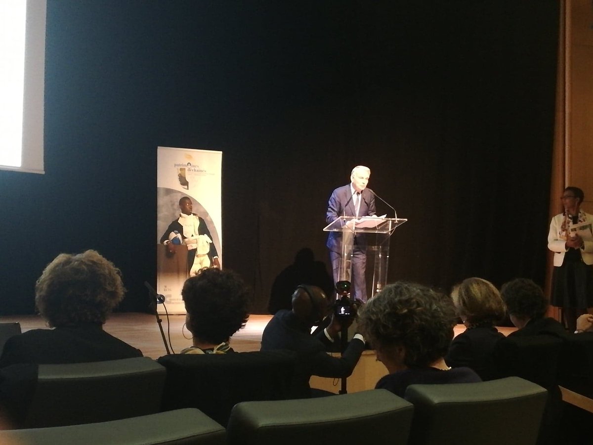 AssoAnneaux's tweet photo. Patrimoines Déchainés, la semaine dernière à Orsay. Deux journées de réflexion passionnantes pour lesquelles nous étions présents :) https://t.co/k3CnFARo9d