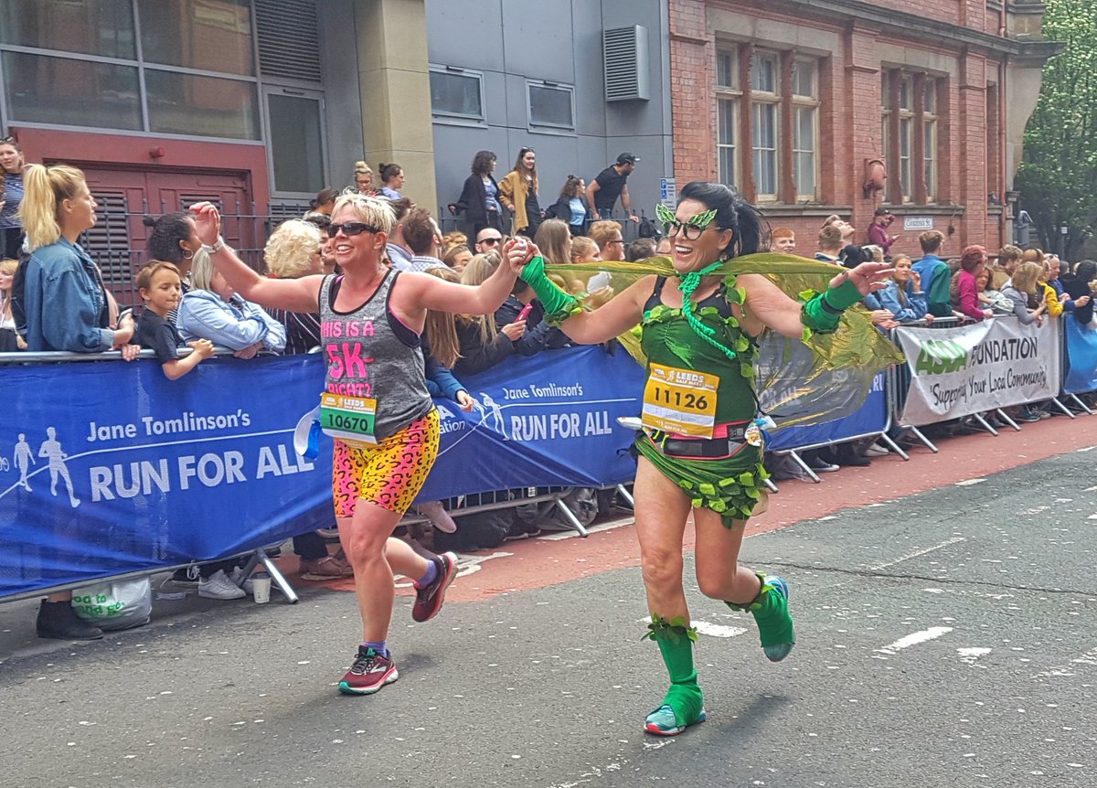 AeternusEternus's tweet photo. Well done eneyone ๐
#LeedsHalf #Leedshalfmarathon #leedsmarathon #leeds #marathon #run #runforall #janetomlinson #asdafoundation #uk #Yorkshire #Westyorkshire #milleniumsquareleeds @runforall @janesappeal @radioairenews @VisitLeeds https://t.co/gQ6YJN2OZj
