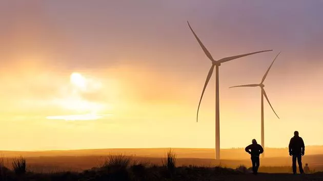 Servidumbres's tweet photo. Los #aerogeneradores más grandes del mundo también necesitan autorización de #servidumbres #aeronáuticas:
- #ONSHORE: compiten en el rango de los 5MW con diámetros de rotor que alcanzan los 170m
- #OFFSHORE: 12MW de potencia y 220m de diámetro de rotor... #HaliadeX
#AIRAE https://t.co/fFz13omMMS