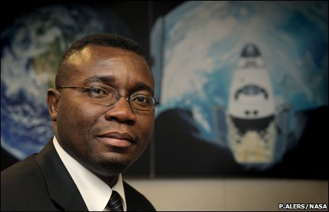 GhanaianMuseum's tweet photo. DR. Ave K. P. Kludze Jr. born in 1966, He is a rocket scientist and a senior NASA Spacecraft Systems Engineer. He is the first Ghanaian to ever fly (command &amp; control) a Spacecraft in Orbit for NASA from a mission control center. https://t.co/AkrGzuGNWz