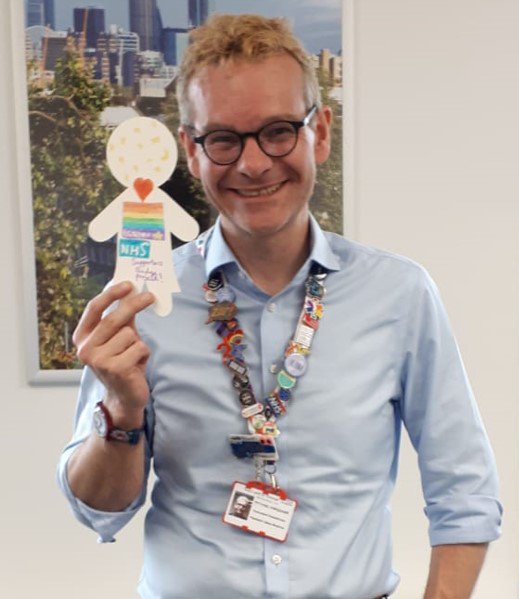 Congratulations <a href="/DrMikeFarquhar/">Michael Farquhar</a> who is the <a href="/RCPCH_and_Us/">RCPCH_and_Us</a> Voice Champion of the year 2019, chosen by young people for his work on the <a href="/RainbowNHSBadge/">NHS Rainbow Badge</a> and working with <a href="/CBYouthVoice/">CB Youth Voice</a>  on the Rainbow Youth Supporters pack- rcpch.ac.uk/rainbow-youth-… Congrats Mike! #RCPCH19 #Paedsrocks