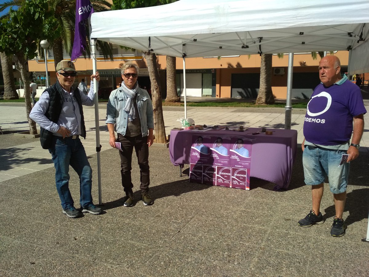 podemsalou's tweet photo. Hoy estaremos en la Plaça De Sant Jordi frente al Mercadona de 10:00 a 20:00, en el planing podréis ver lugares y horas de las próximas carpas informativas, acércate e infórmate sobre las propuestas que tenemos para #Municioales2019Salou
#UnidasPodemos26M
#LaHistoriaLaEscribesTú https://t.co/vOqoZbItXi
