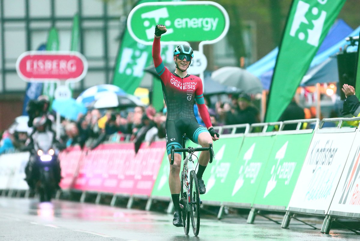 Bonne chance <a href="/SwiftConnor/">Connor Swift</a>!

We say thank you, goodbye and good luck to the British champion, who will be racing @Arkea_Samsic and leading out <a href="/AndreGriepel/">Andre Griepel</a>!

Full story: bit.ly/2LCqsRp