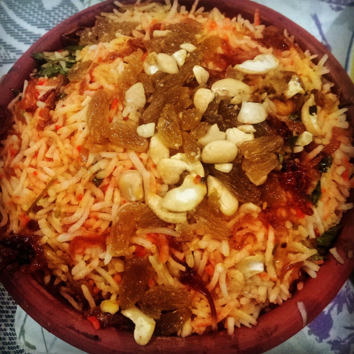 StFoodAdda's tweet photo. Historians believe Biryana was present in South India called Pulao an army dish. Which underwent an evolution in Mughal, Nizami and Awadhi kitchens to become today's Biryani. 
#biryani #biryanirecipe #pulao #indianblogger #indianfood #food #foodie #tasty #yum #StreetFoodAdda https://t.co/18M5F81vgw