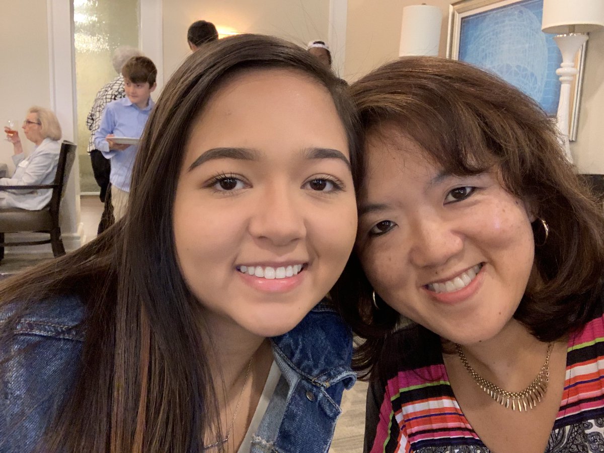 TheAnneChow's tweet photo. Happy Mother’s Day! 💐”Mothers hold their children’s hands for a short while, but their hearts forever.” ~Unknown ❤️#MothersDay19 #ThanksMom #AMothersLoveisForever #BlessedtobeaMom #DogMom https://t.co/OHWyNWoPQ1
