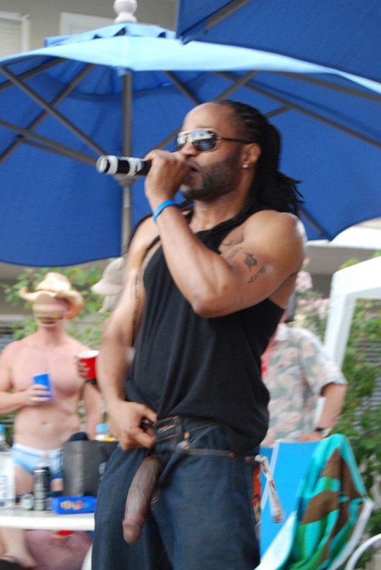 D6bIwMVWsAA3_ai.jpg:large